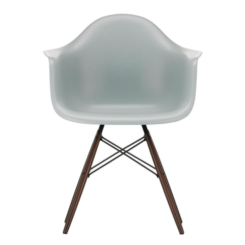Eames DAW Plastic Armchair / Dark Maple Base