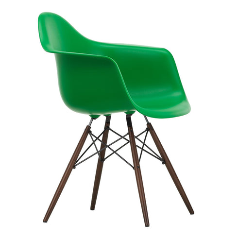 Eames DAW Plastic Armchair / Dark Maple Base
