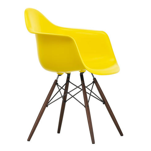 Eames DAW Plastic Armchair / Dark Maple Base