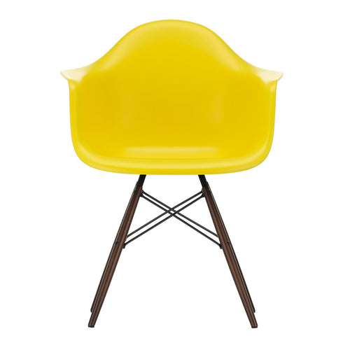 Eames DAW Plastic Armchair / Dark Maple Base