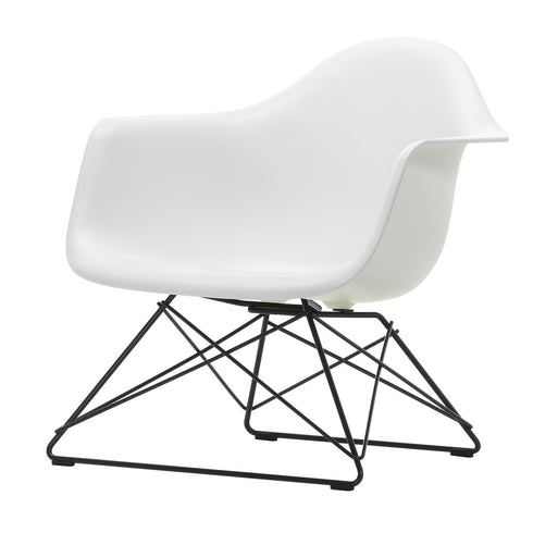 Eames LAR Plastic Armchair / Black Base
