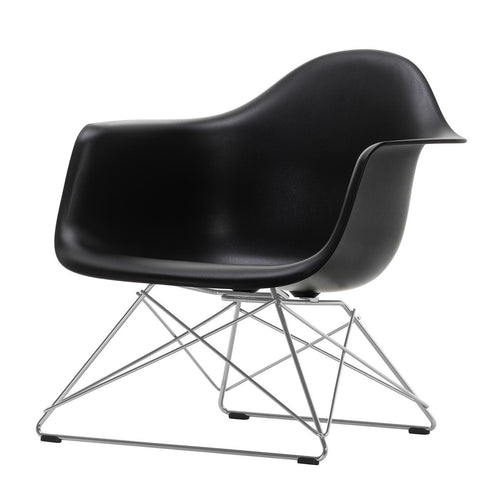 Eames LAR Plastic Armchair / Chrome Base