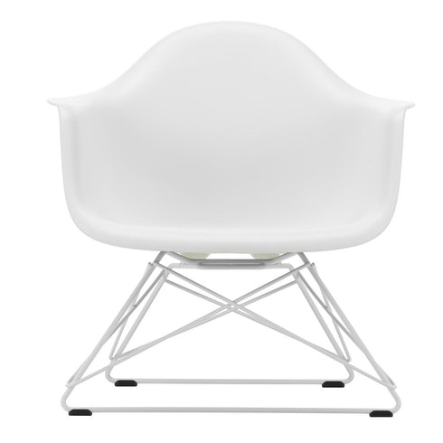 Cadeira de Braços Plástica Eames LAR / Base Branca