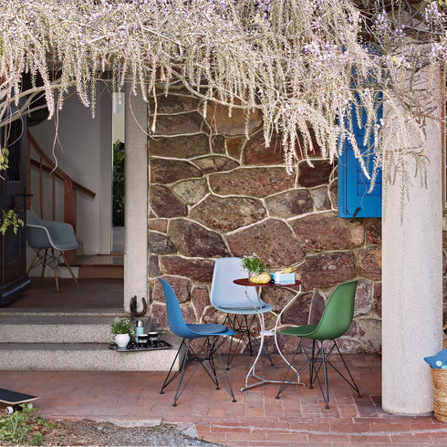 Eames DSR Chair in Plastic / Black Base
