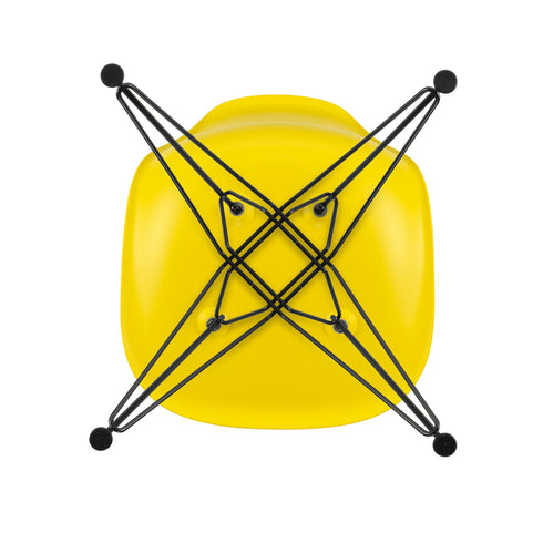 Eames DSR Chair in Plastic / Black Base