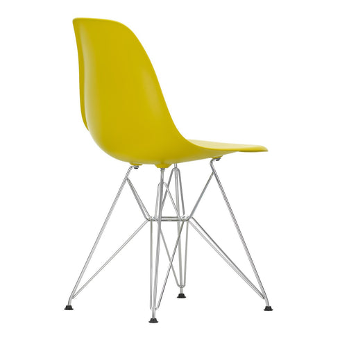 Cadeira Eames DSR em Plástico / Base Cromada