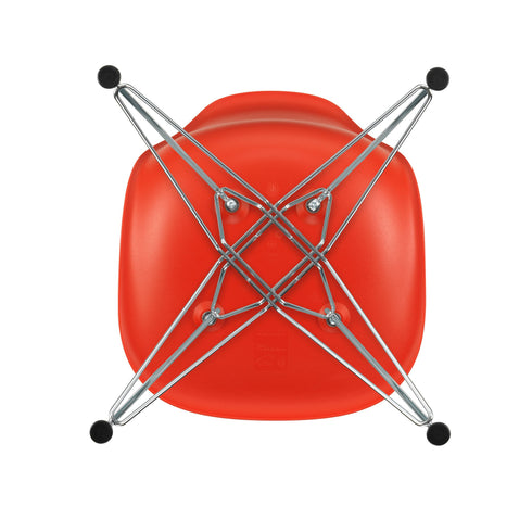 Cadeira Eames DSR em Plástico / Base Cromada