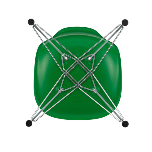 Cadeira Eames DSR em Plástico / Base Cromada