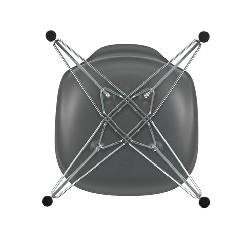 Cadeira Eames DSR em Plástico / Base Cromada