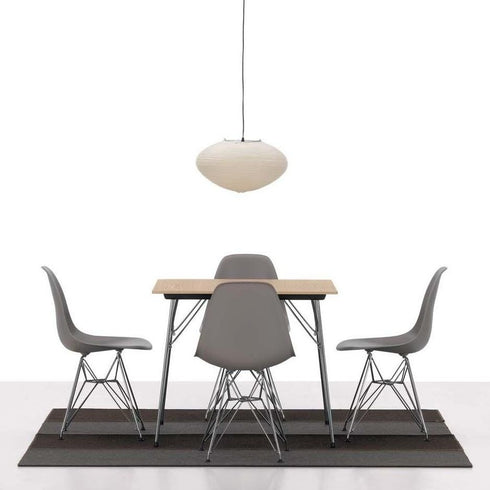 Cadeira Eames DSR em Plástico / Base Cromada