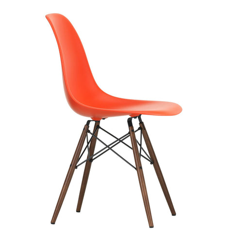 Eames Chair in DSW Plastic / Dark Maple Base