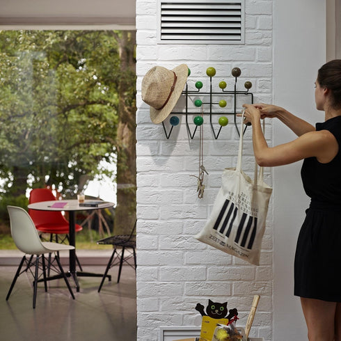 Eames Chair in DSW Plastic / Black Maple Base