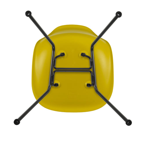 Eames Chair in DSX Plastic / Black Base