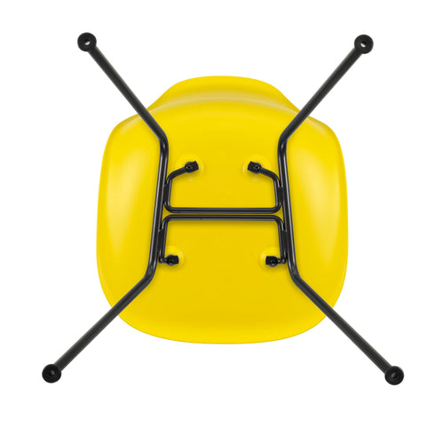 Eames Chair in DSX Plastic / Black Base
