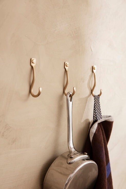 Curvature Hook / 3 Pcs