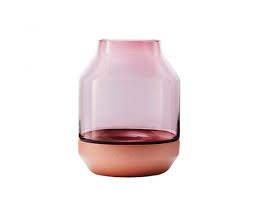 Elevated pitcher