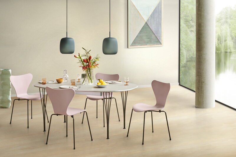 Fritz Hansen Design Mobiliário, Iluminação e Acessórios - colecção completa na Paris:Sete. Decoração e Design de Interiores
