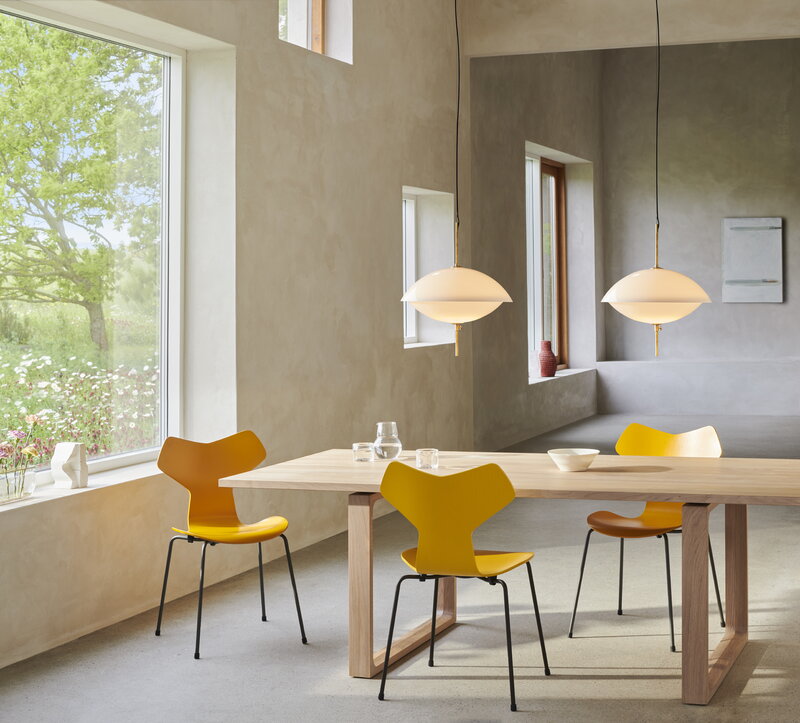 Fritz Hansen Design Mobiliário, Iluminação e Acessórios - colecção completa na Paris:Sete. Decoração e Design de Interiores