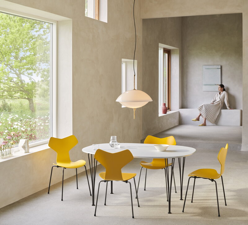 Fritz Hansen Design Mobiliário, Iluminação e Acessórios - colecção completa na Paris:Sete. Decoração e Design de Interiores