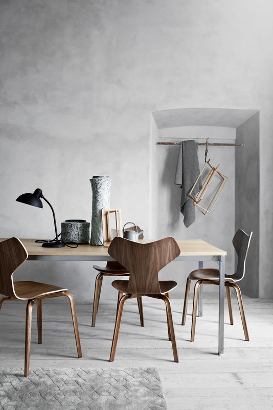 Fritz Hansen Design Mobiliário, Iluminação e Acessórios - colecção completa na Paris:Sete. Decoração e Design de Interiores