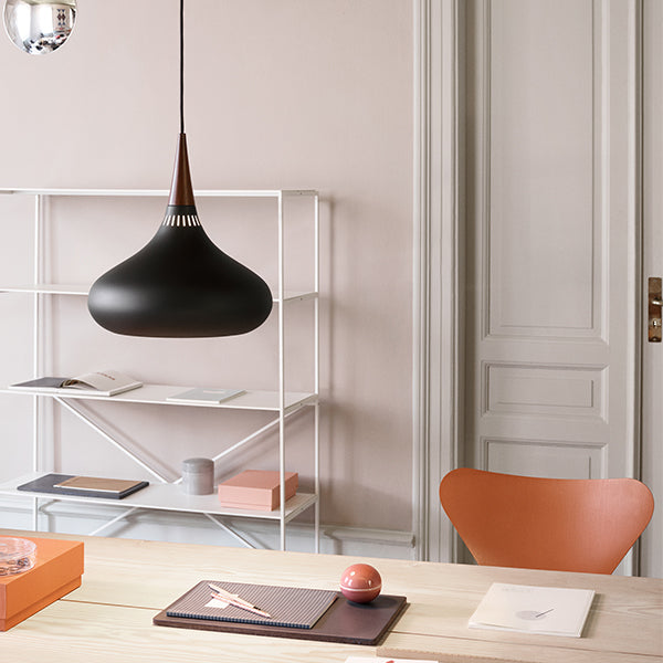 Fritz Hansen Design Mobiliário, Iluminação e Acessórios - colecção completa na Paris:Sete. Decoração e Design de Interiores