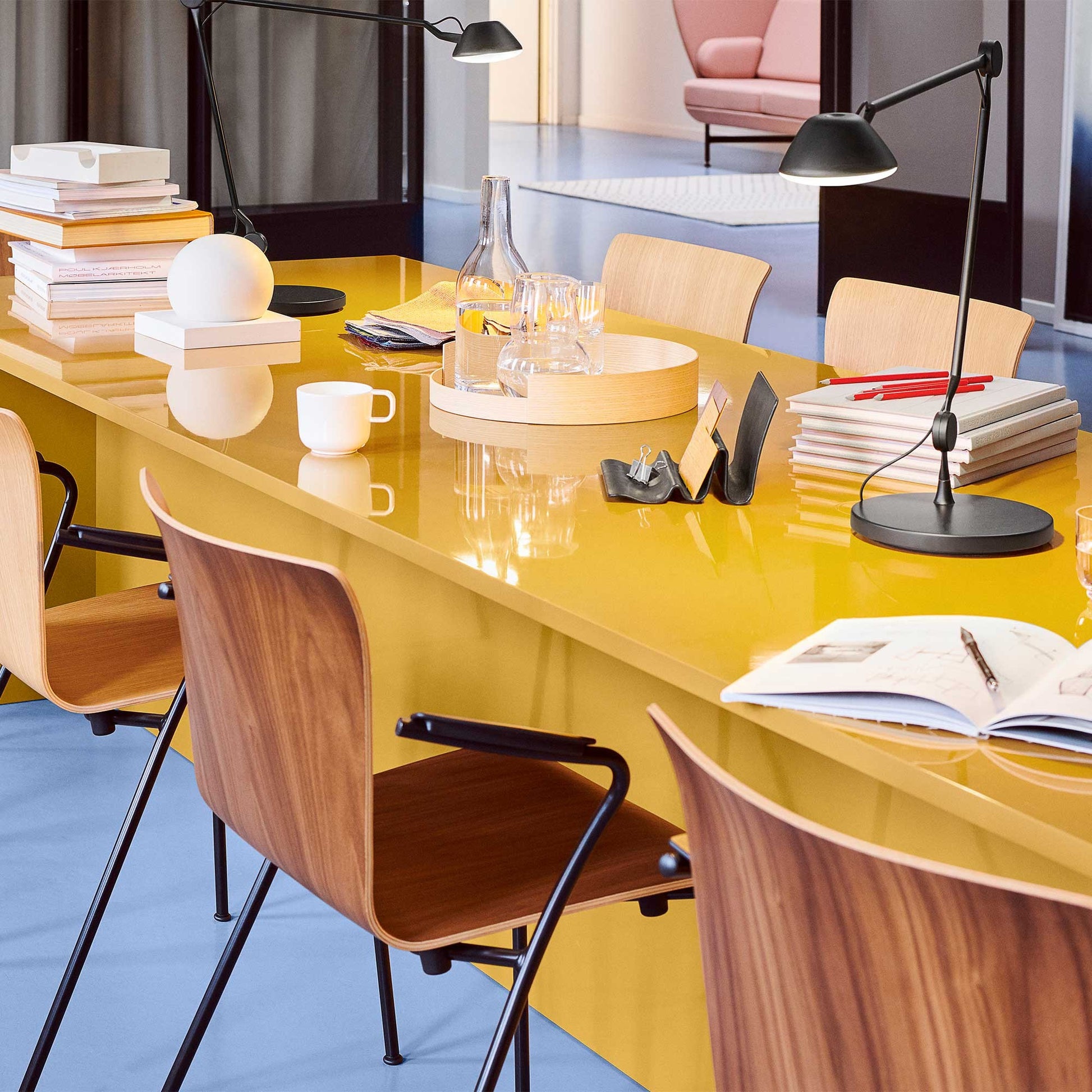 Fritz Hansen Design Mobiliário, Iluminação e Acessórios - colecção completa na Paris:Sete. Decoração e Design de Interiores