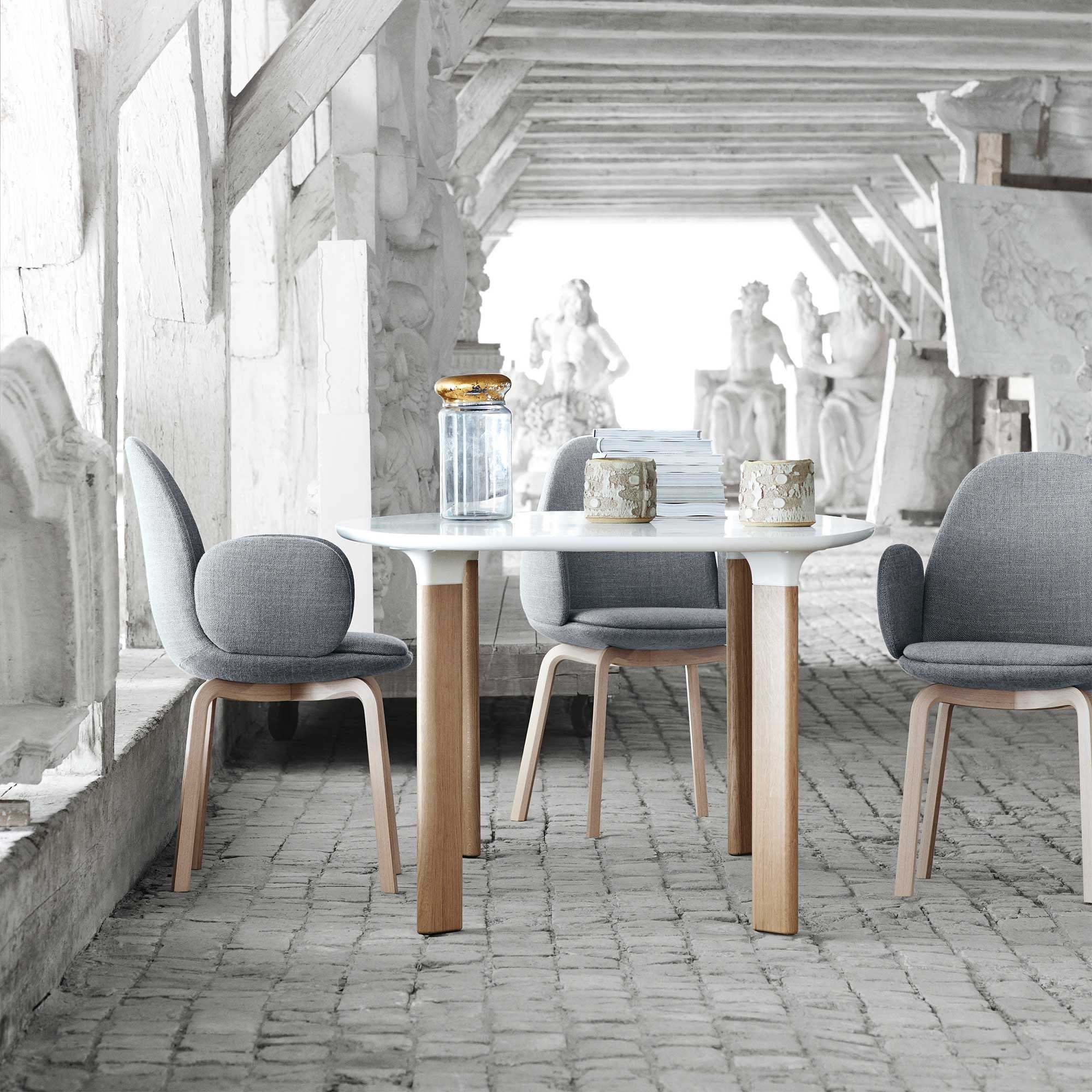 Fritz Hansen Design Mobiliário, Iluminação e Acessórios - colecção completa na Paris:Sete. Decoração e Design de Interiores
