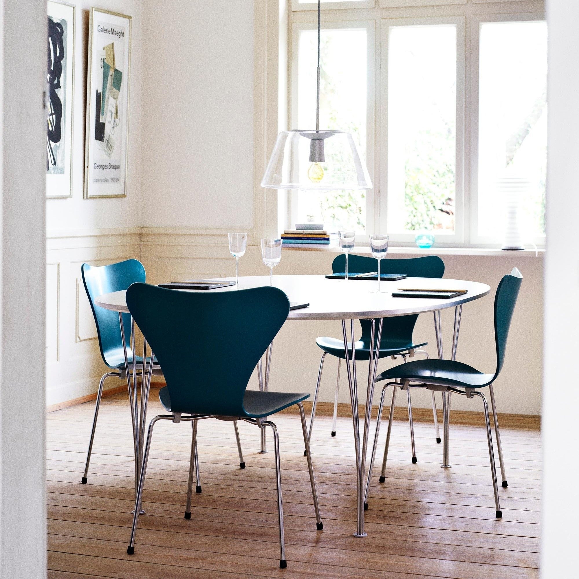 Fritz Hansen Design Mobiliário, Iluminação e Acessórios - colecção completa na Paris:Sete. Decoração e Design de Interiores