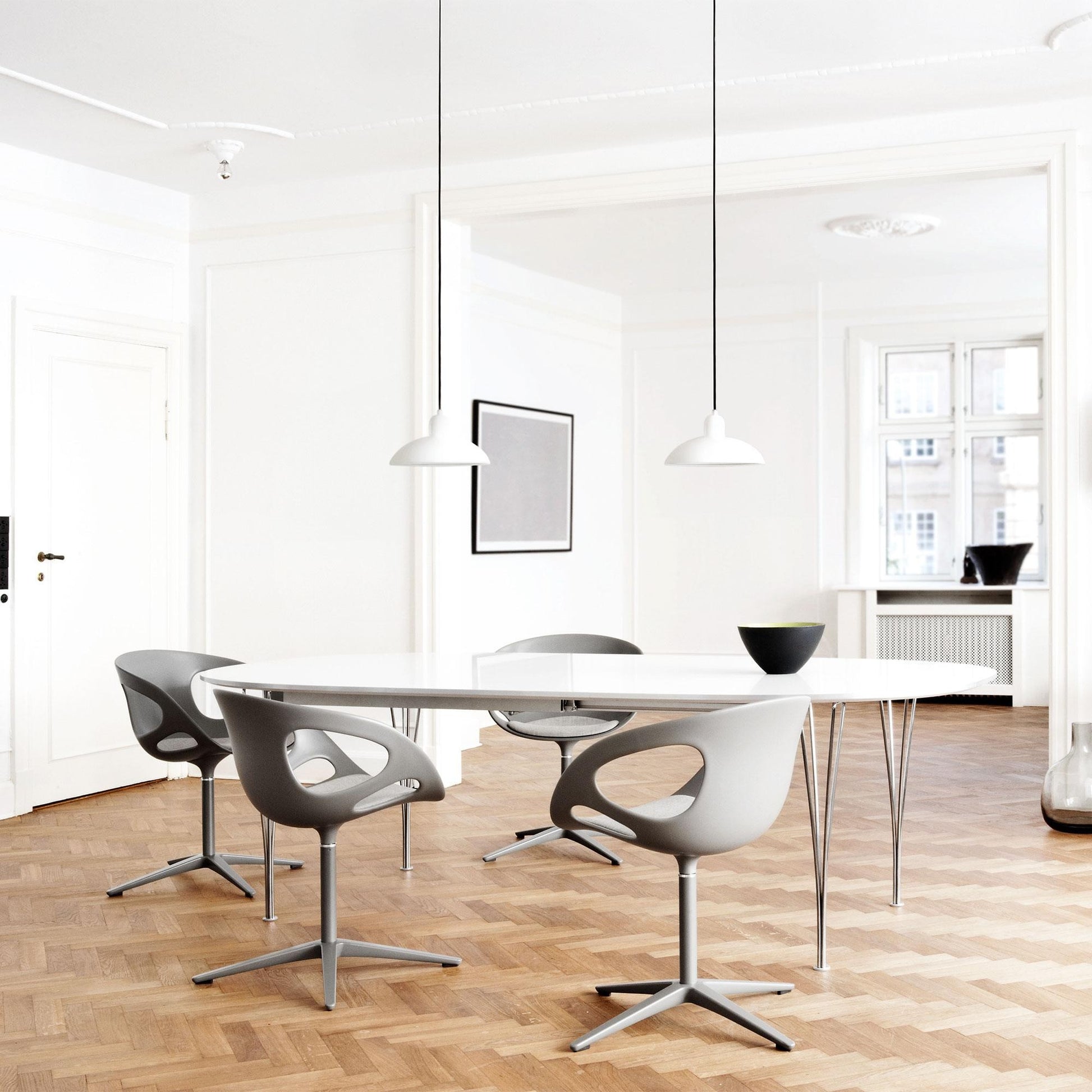 Fritz Hansen Design Mobiliário, Iluminação e Acessórios - colecção completa na Paris:Sete. Decoração e Design de Interiores