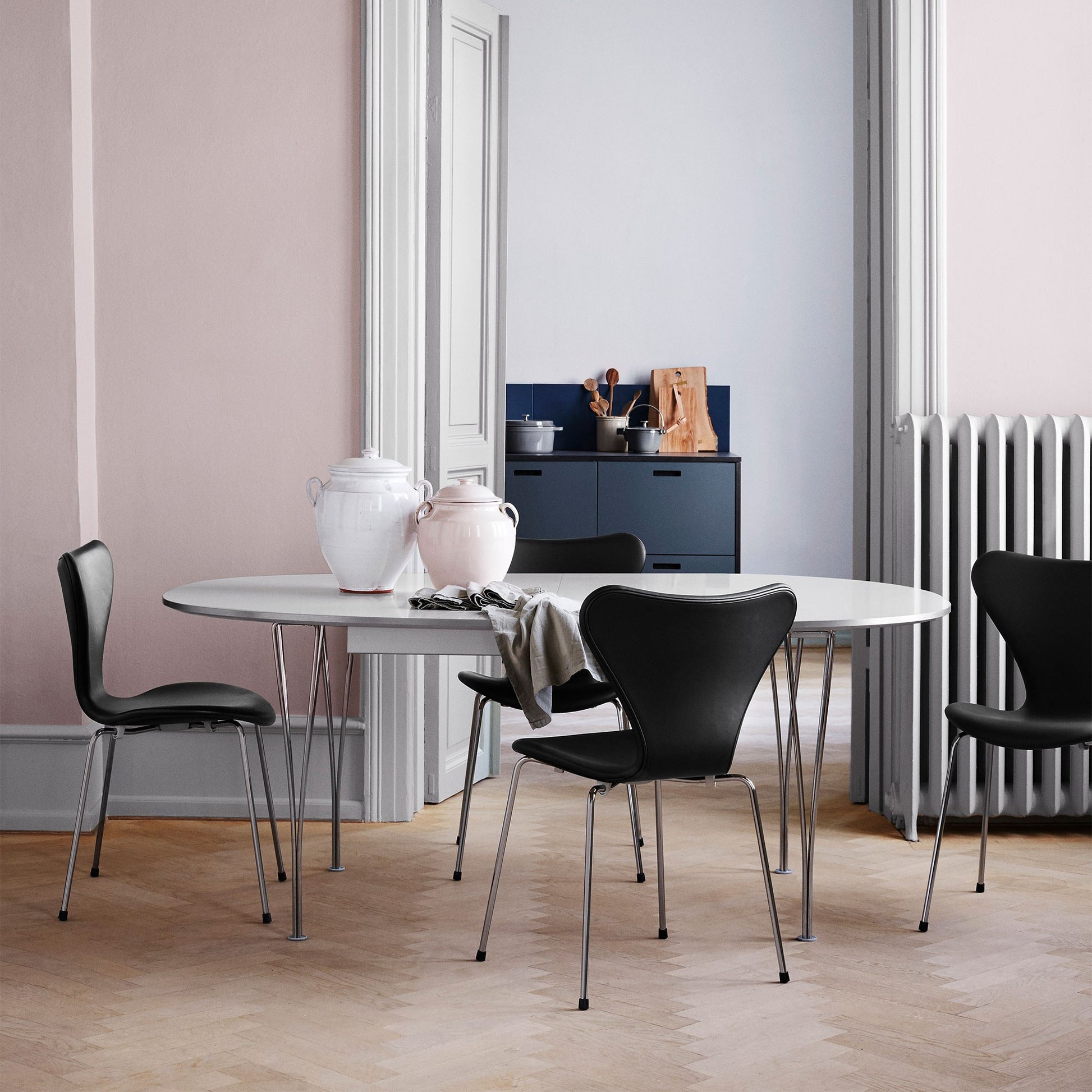 Fritz Hansen Design Mobiliário, Iluminação e Acessórios - colecção completa na Paris:Sete. Decoração e Design de Interiores