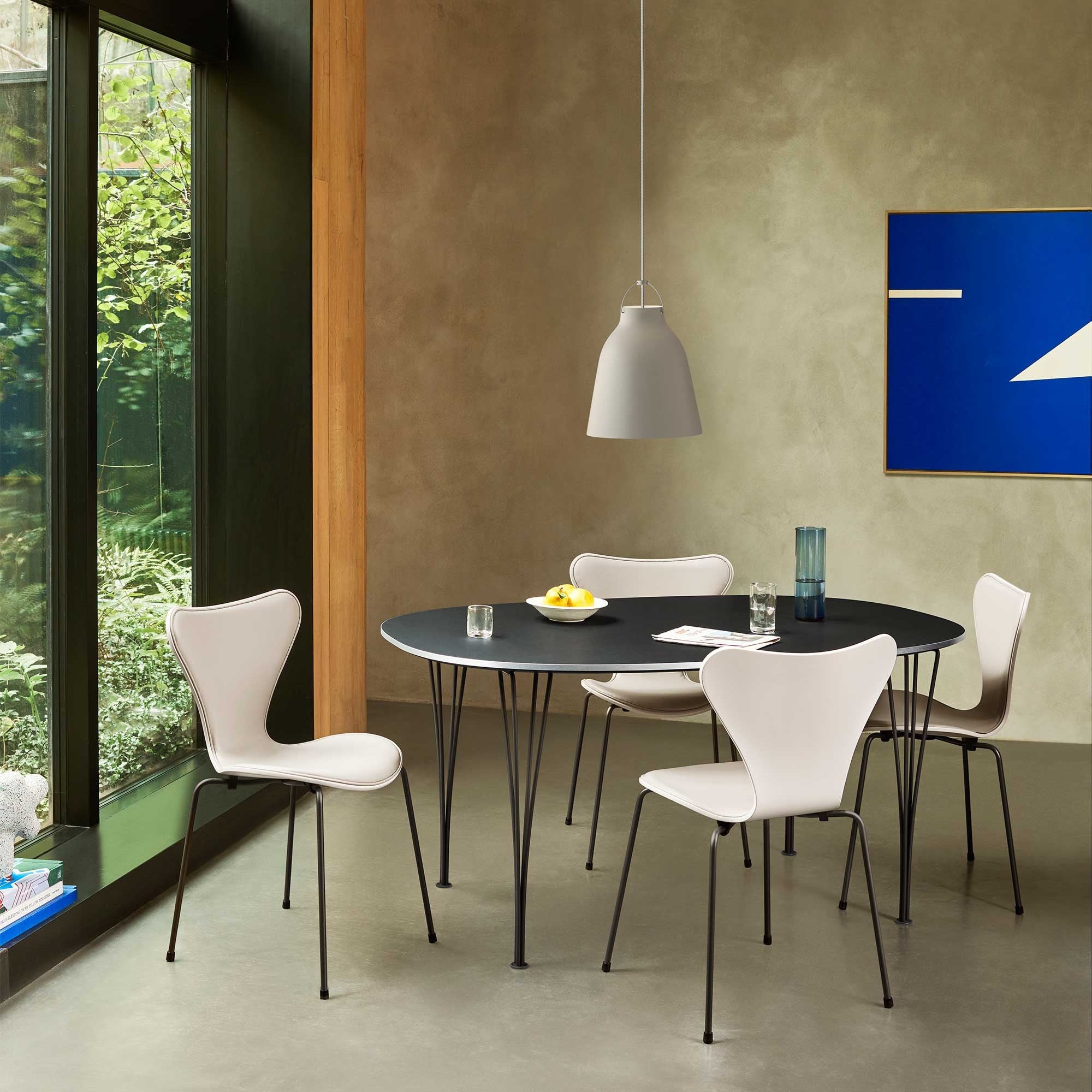 Fritz Hansen Design Mobiliário, Iluminação e Acessórios - colecção completa na Paris:Sete. Decoração e Design de Interiores