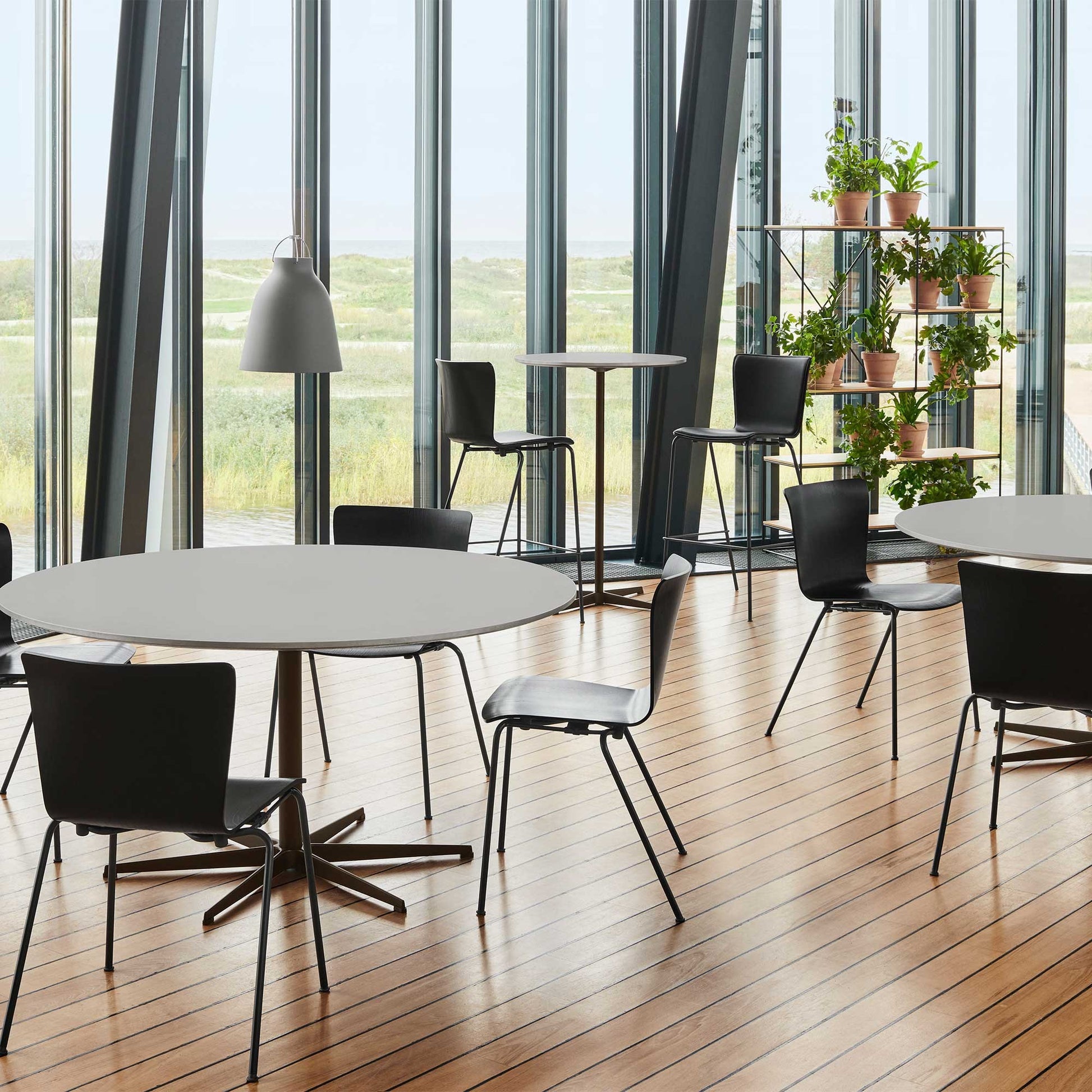 Fritz Hansen Design Mobiliário, Iluminação e Acessórios - colecção completa na Paris:Sete. Decoração e Design de Interiores