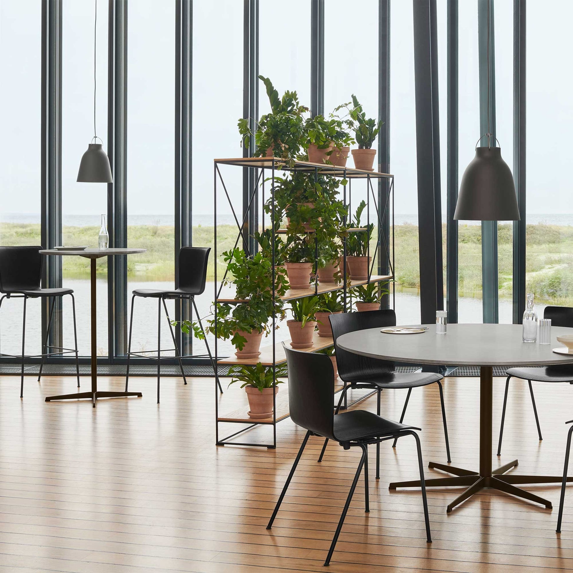Fritz Hansen Design Mobiliário, Iluminação e Acessórios - colecção completa na Paris:Sete. Decoração e Design de Interiores