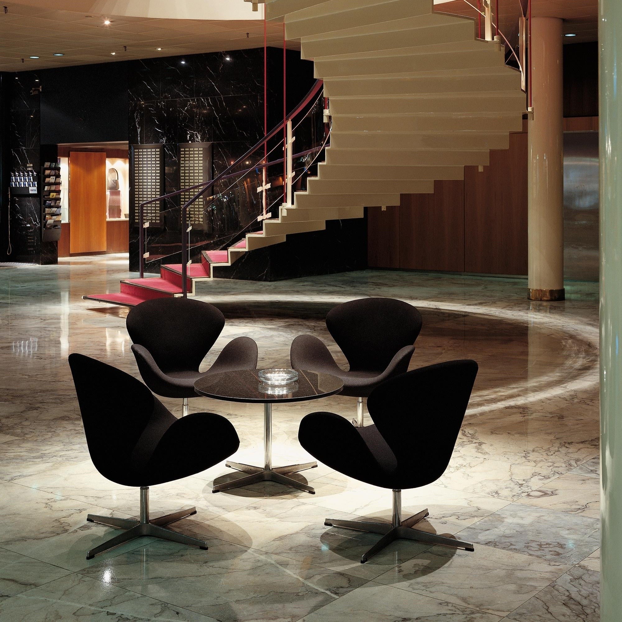 Fritz Hansen Design Mobiliário, Iluminação e Acessórios - colecção completa na Paris:Sete. Decoração e Design de Interiores