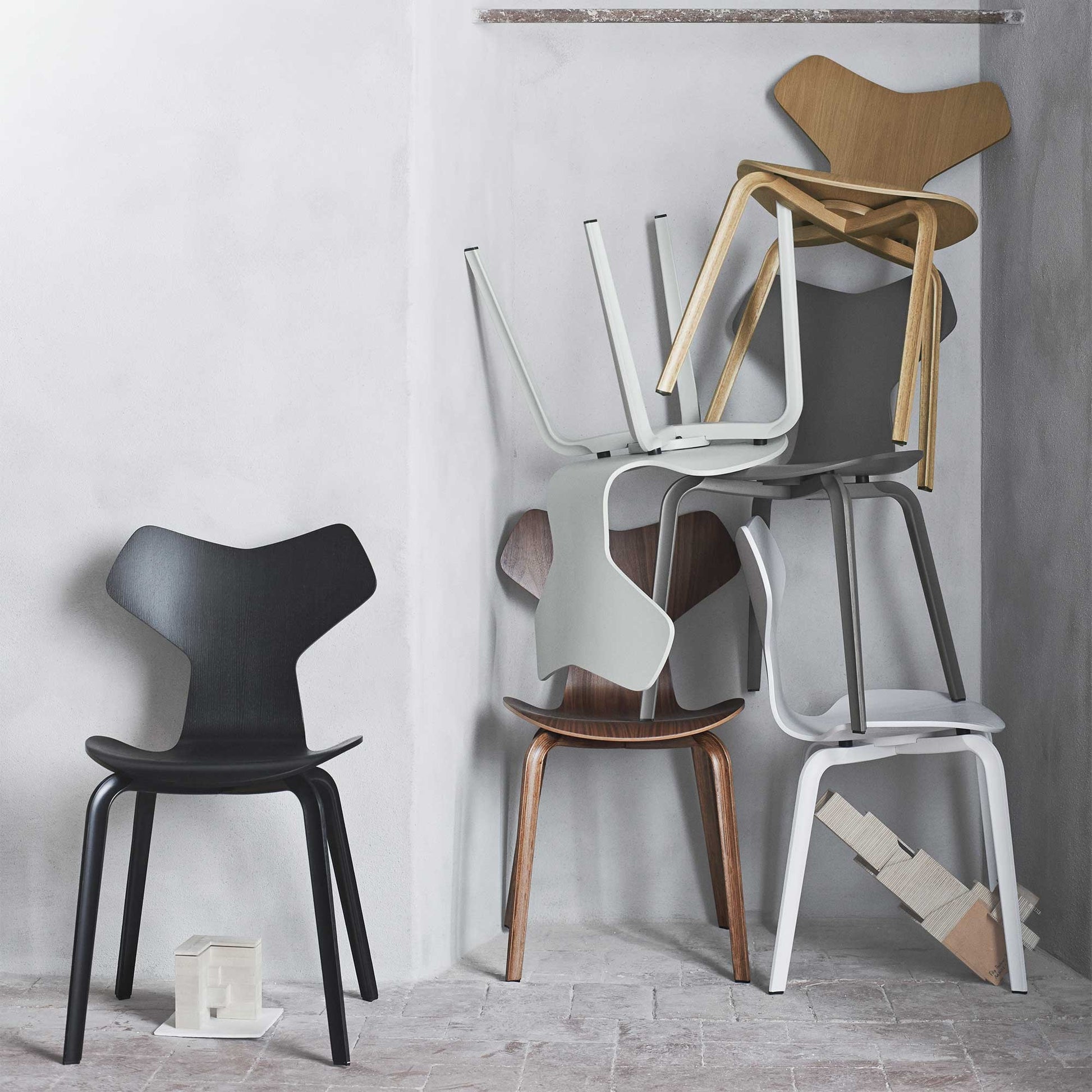 Fritz Hansen Design Mobiliário, Iluminação e Acessórios - colecção completa na Paris:Sete. Decoração e Design de Interiores