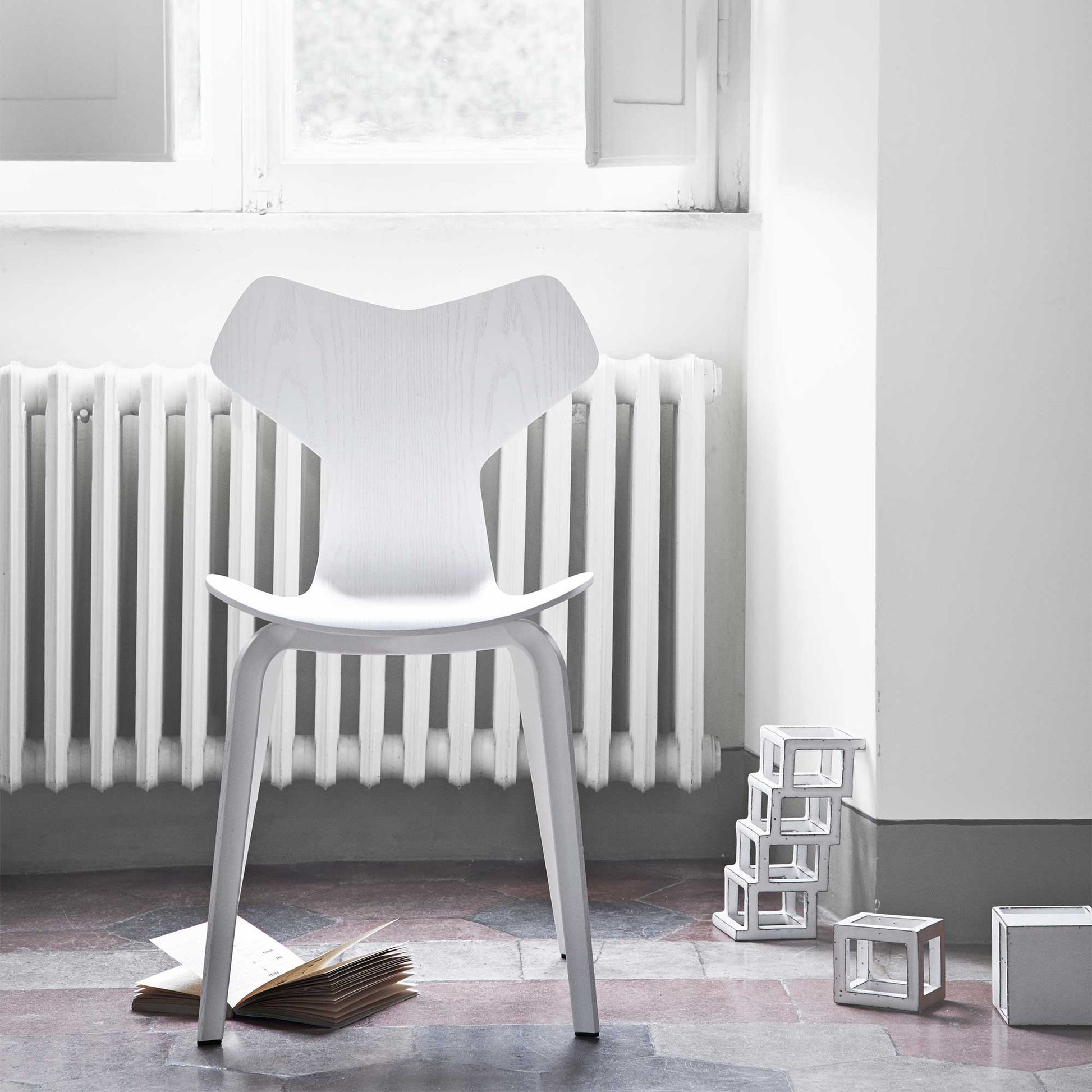 Fritz Hansen Design Mobiliário, Iluminação e Acessórios - colecção completa na Paris:Sete. Decoração e Design de Interiores