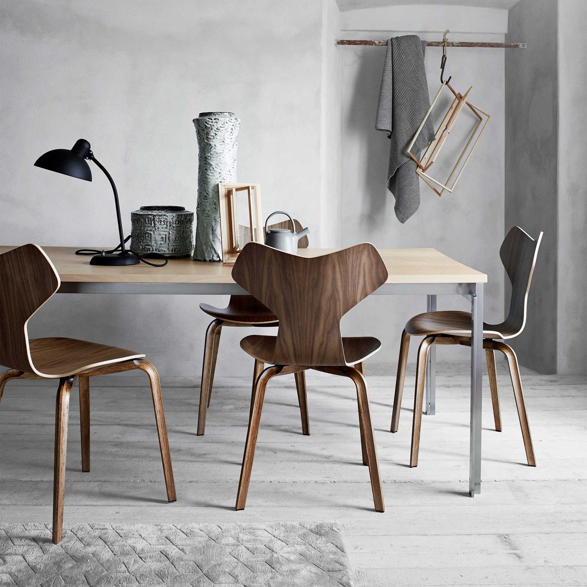 Fritz Hansen Design Mobiliário, Iluminação e Acessórios - colecção completa na Paris:Sete. Decoração e Design de Interiores