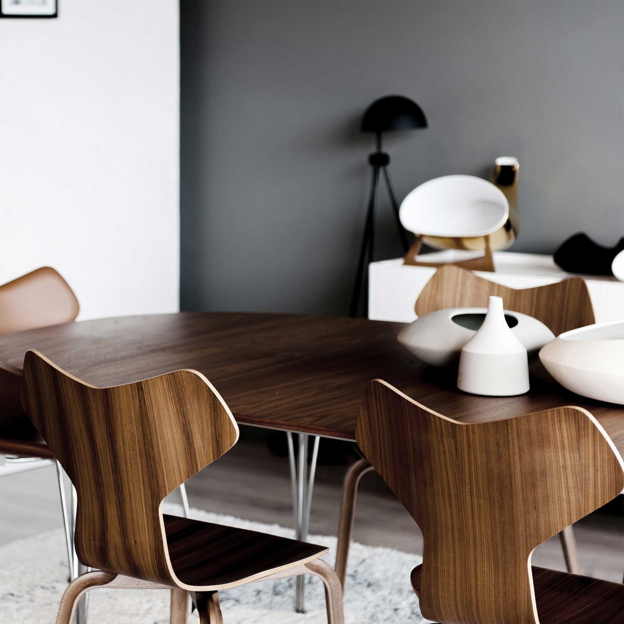 Fritz Hansen Design Mobiliário, Iluminação e Acessórios - colecção completa na Paris:Sete. Decoração e Design de Interiores