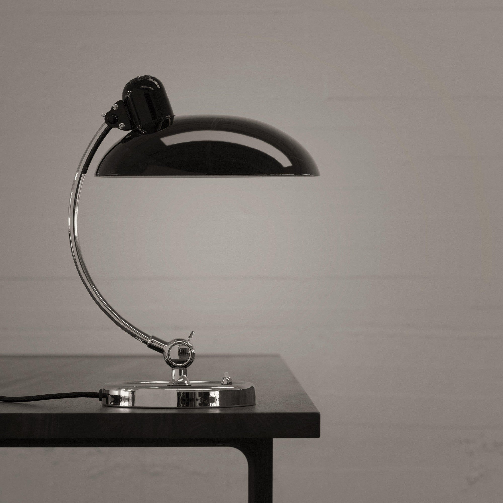 Fritz Hansen Design Mobiliário, Iluminação e Acessórios - colecção completa na Paris:Sete. Decoração e Design de Interiores