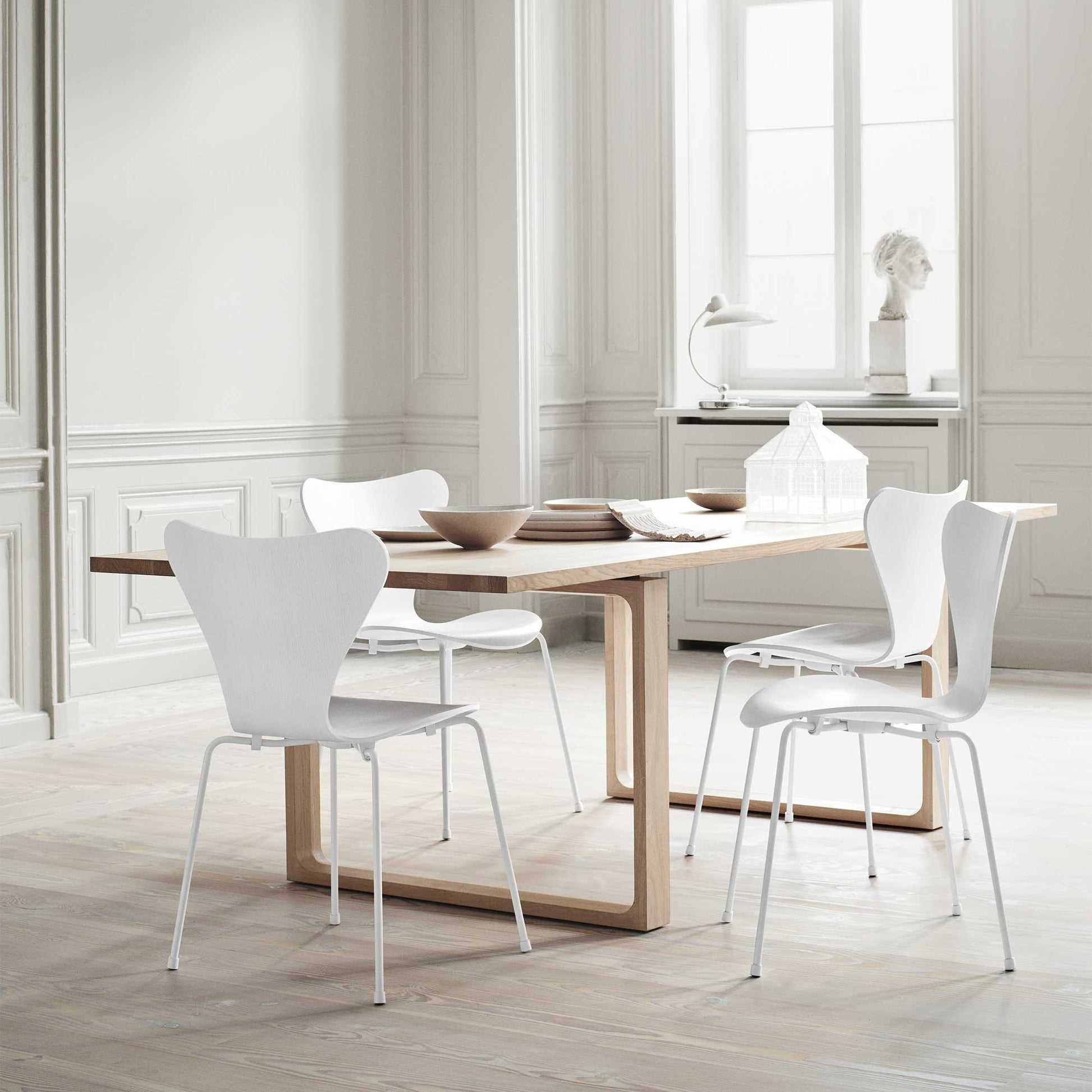 Fritz Hansen Design Mobiliário, Iluminação e Acessórios - colecção completa na Paris:Sete. Decoração e Design de Interiores