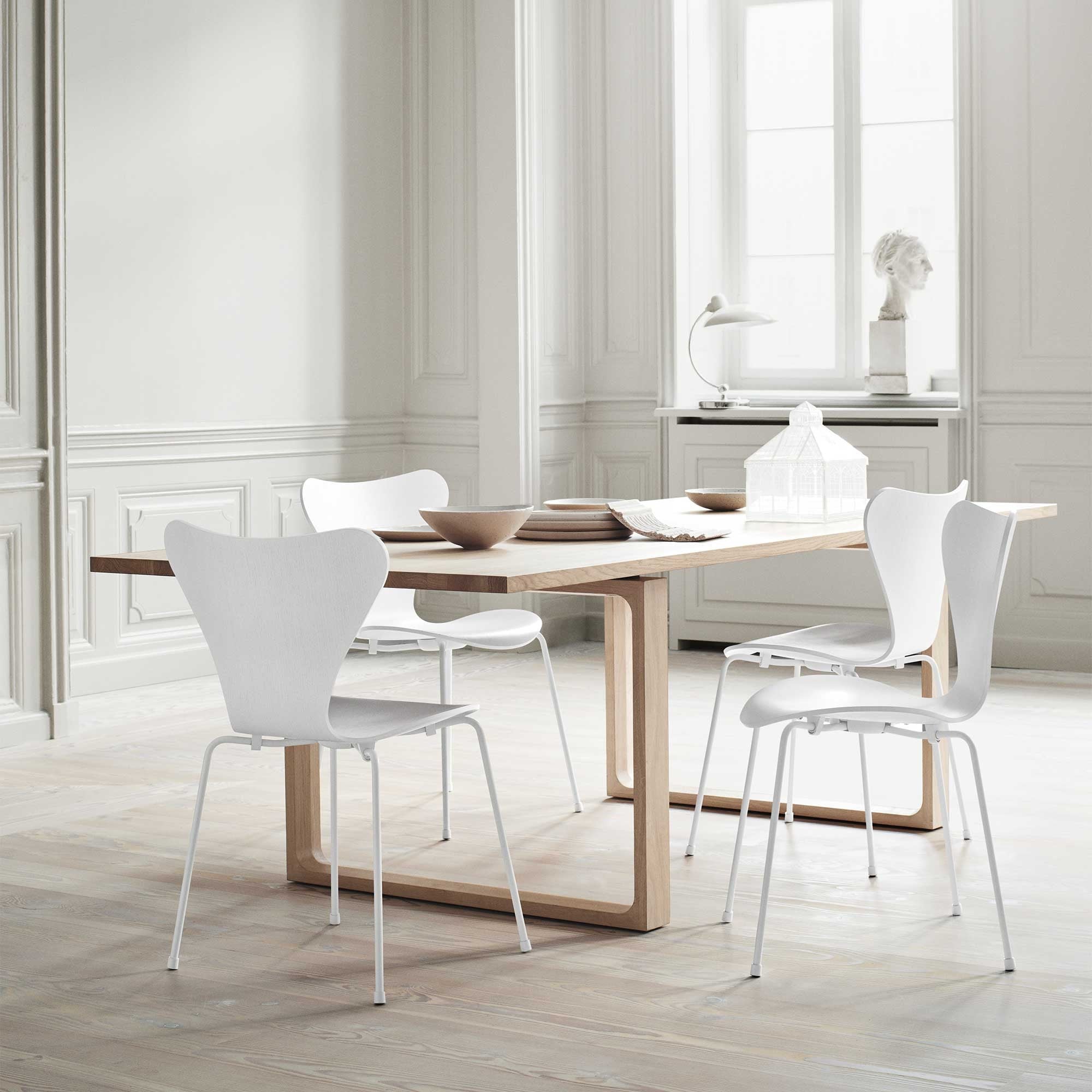 Fritz Hansen Design Mobiliário, Iluminação e Acessórios - colecção completa na Paris:Sete. Decoração e Design de Interiores