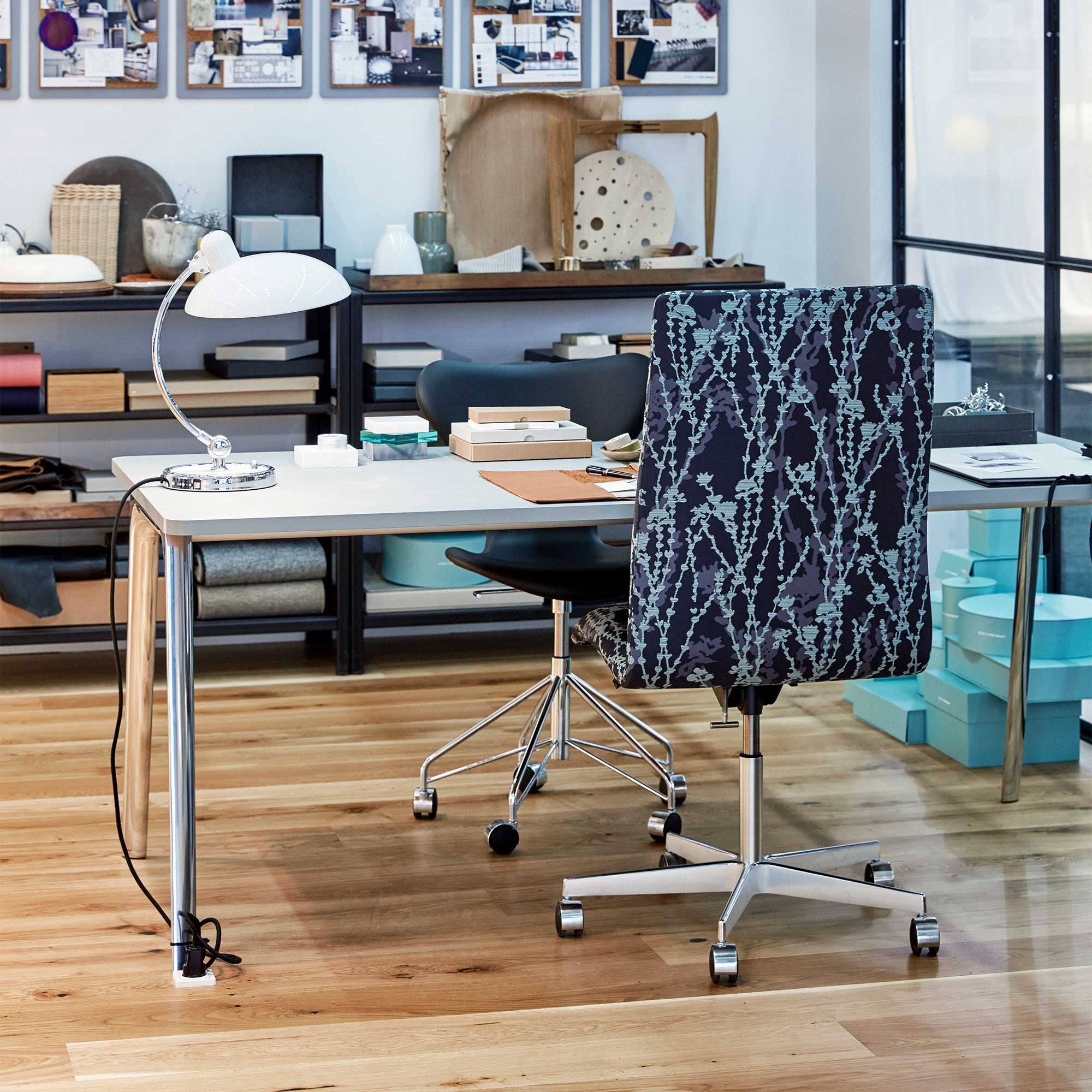 Fritz Hansen Design Mobiliário, Iluminação e Acessórios - colecção completa na Paris:Sete. Decoração e Design de Interiores