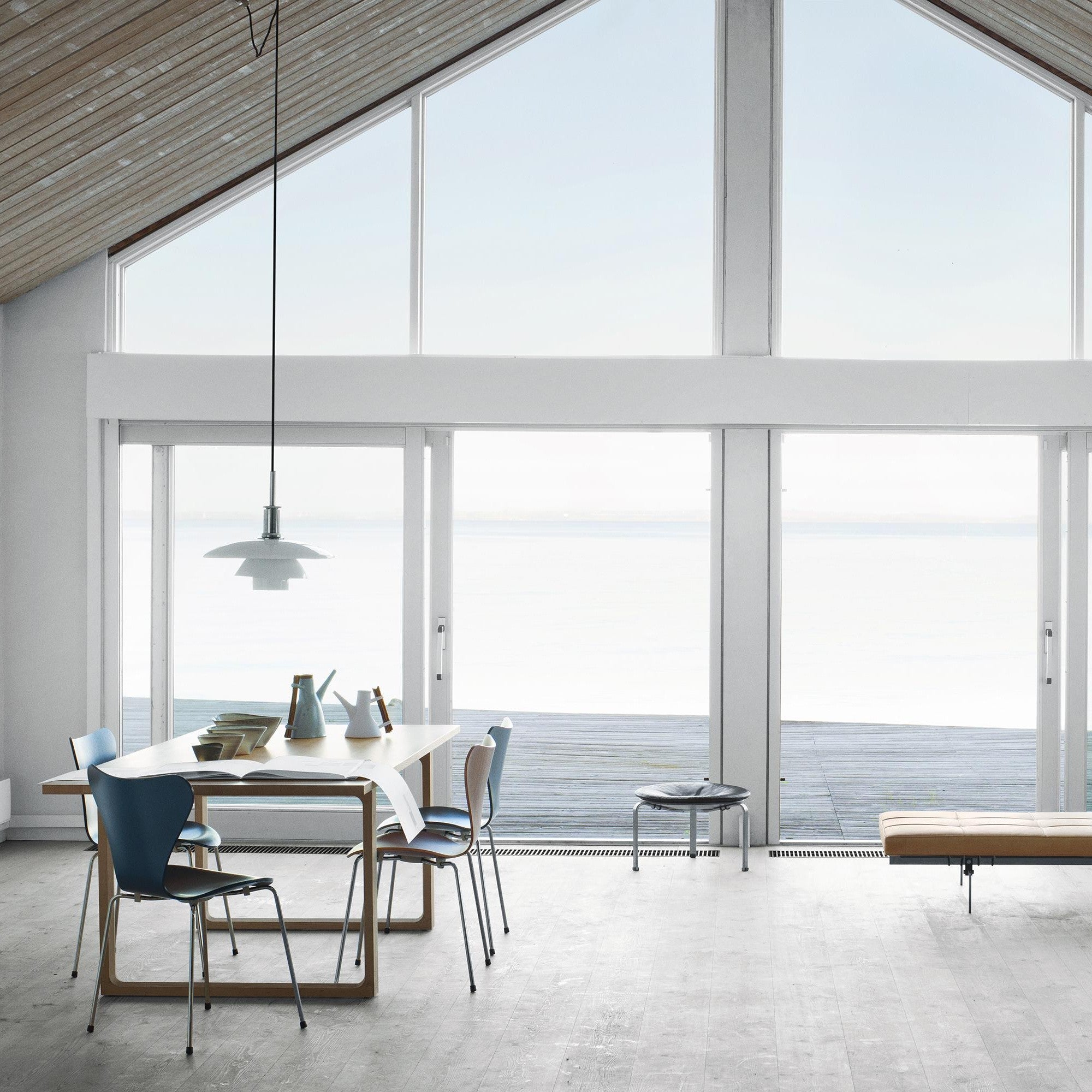 Fritz Hansen Design Mobiliário, Iluminação e Acessórios - colecção completa na Paris:Sete. Decoração e Design de Interiores