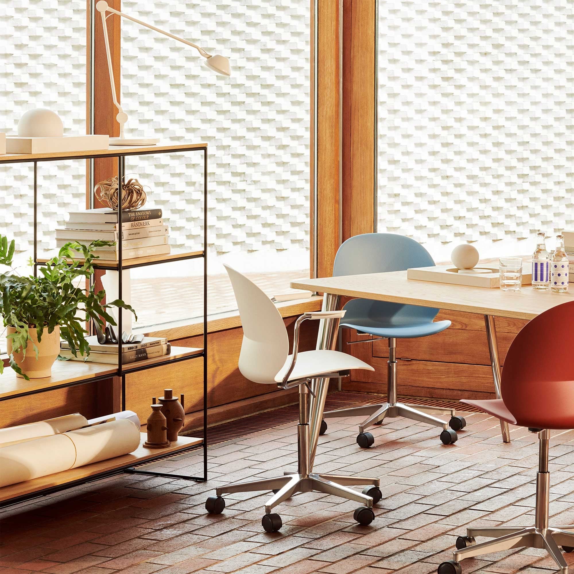 Fritz Hansen Design Mobiliário, Iluminação e Acessórios - colecção completa na Paris:Sete. Decoração e Design de Interiores