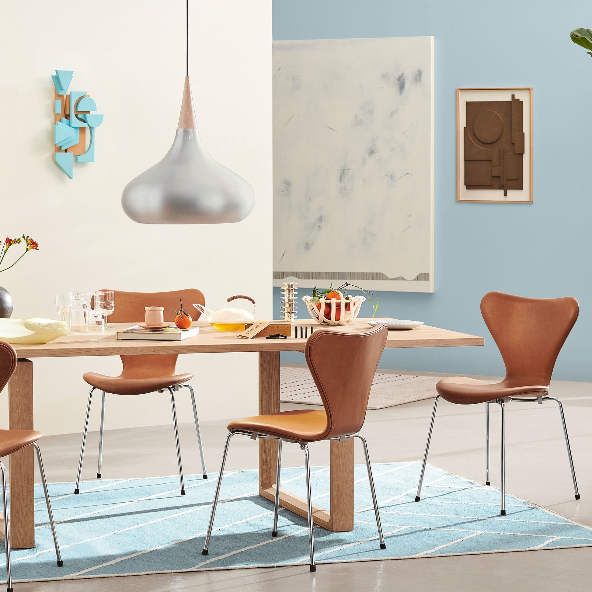 Fritz Hansen Design Mobiliário, Iluminação e Acessórios - colecção completa na Paris:Sete. Decoração e Design de Interiores