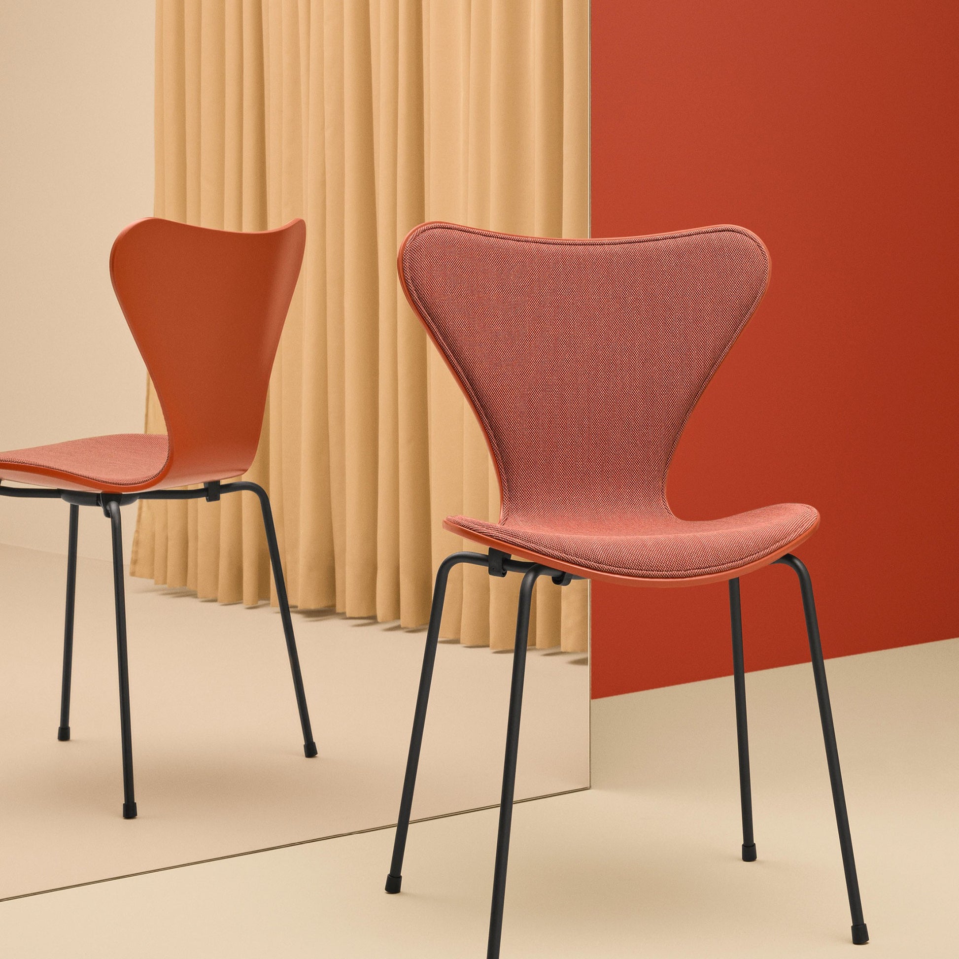 Fritz Hansen Design Mobiliário, Iluminação e Acessórios - colecção completa na Paris:Sete. Decoração e Design de Interiores