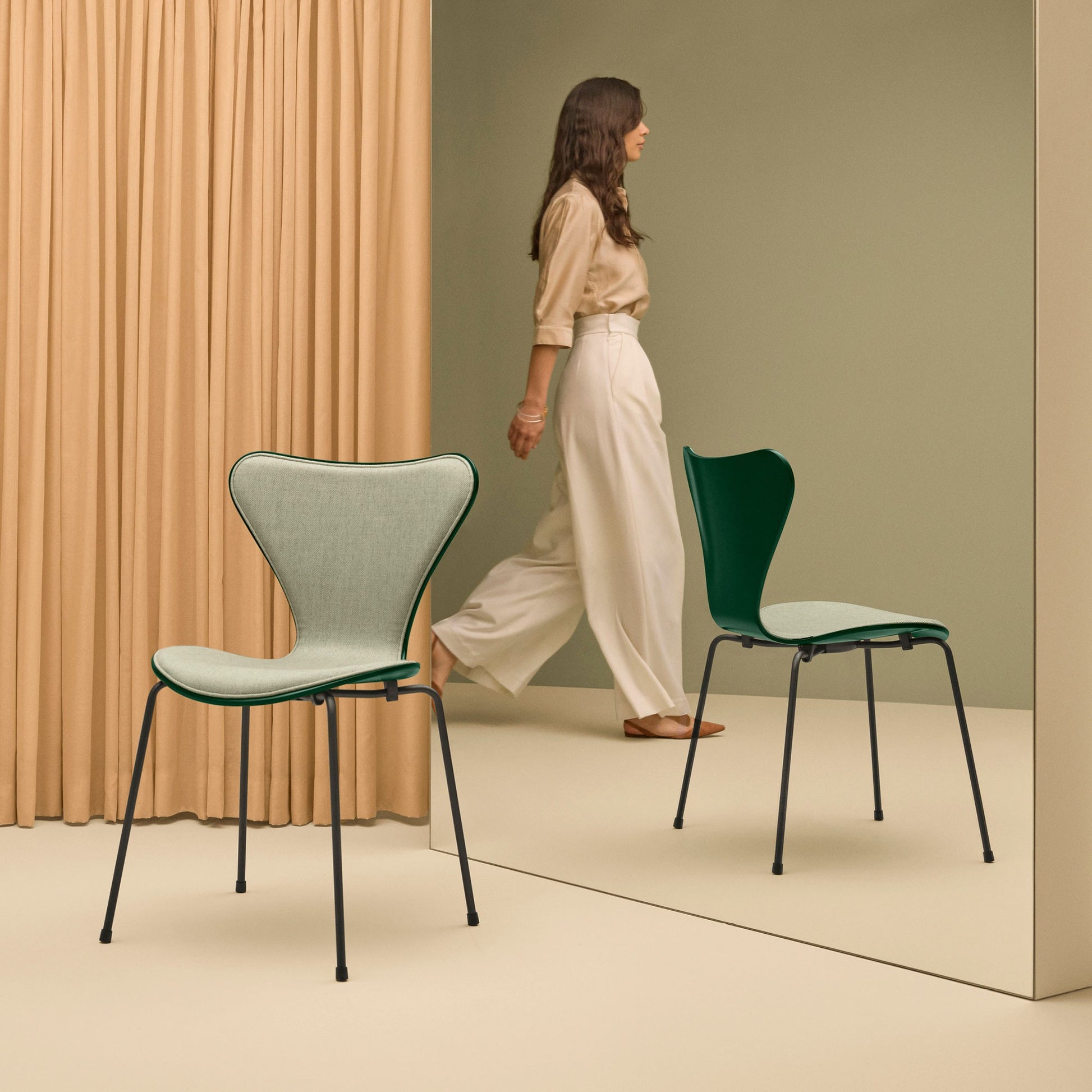 Fritz Hansen Design Mobiliário, Iluminação e Acessórios - colecção completa na Paris:Sete. Decoração e Design de Interiores