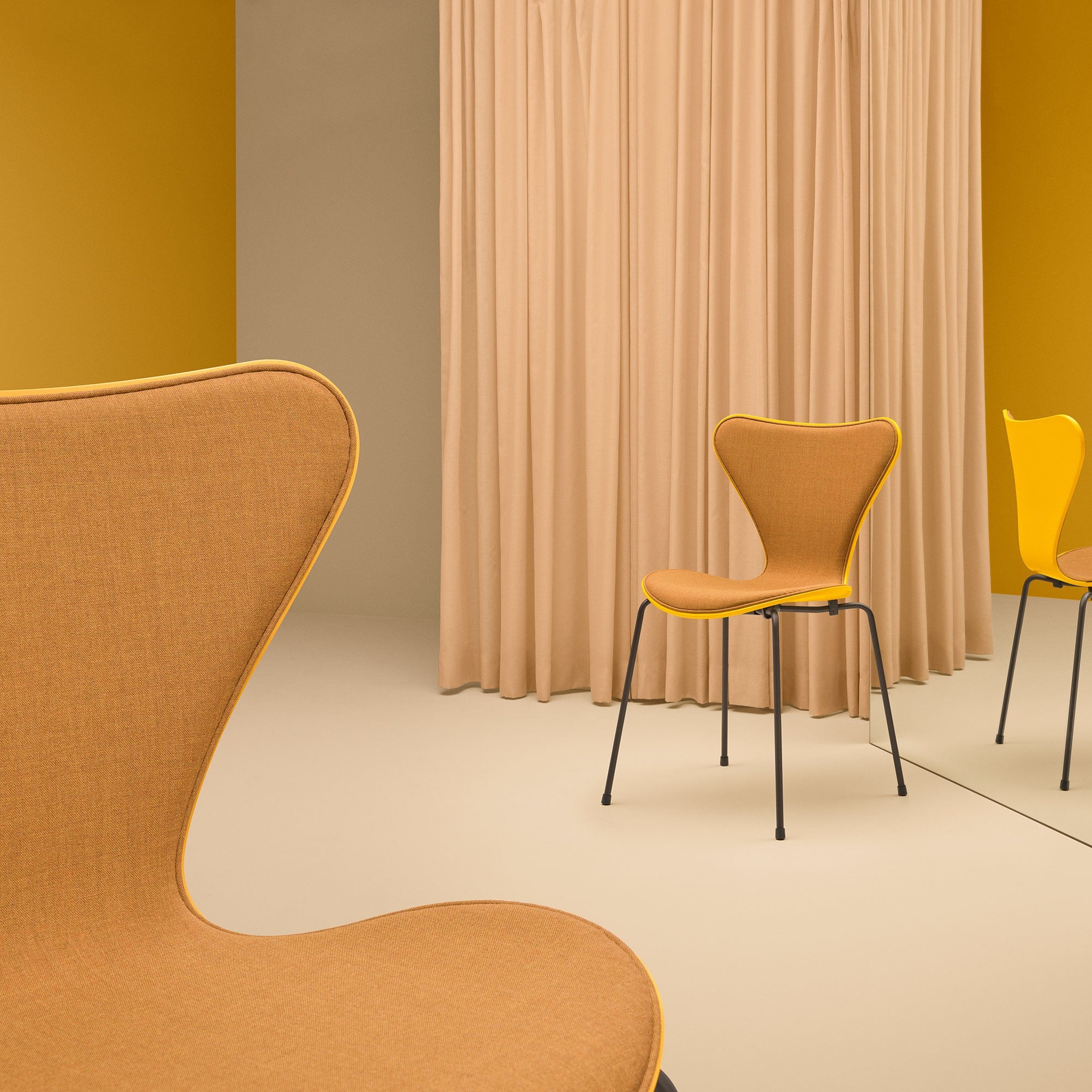 Fritz Hansen Design Mobiliário, Iluminação e Acessórios - colecção completa na Paris:Sete. Decoração e Design de Interiores