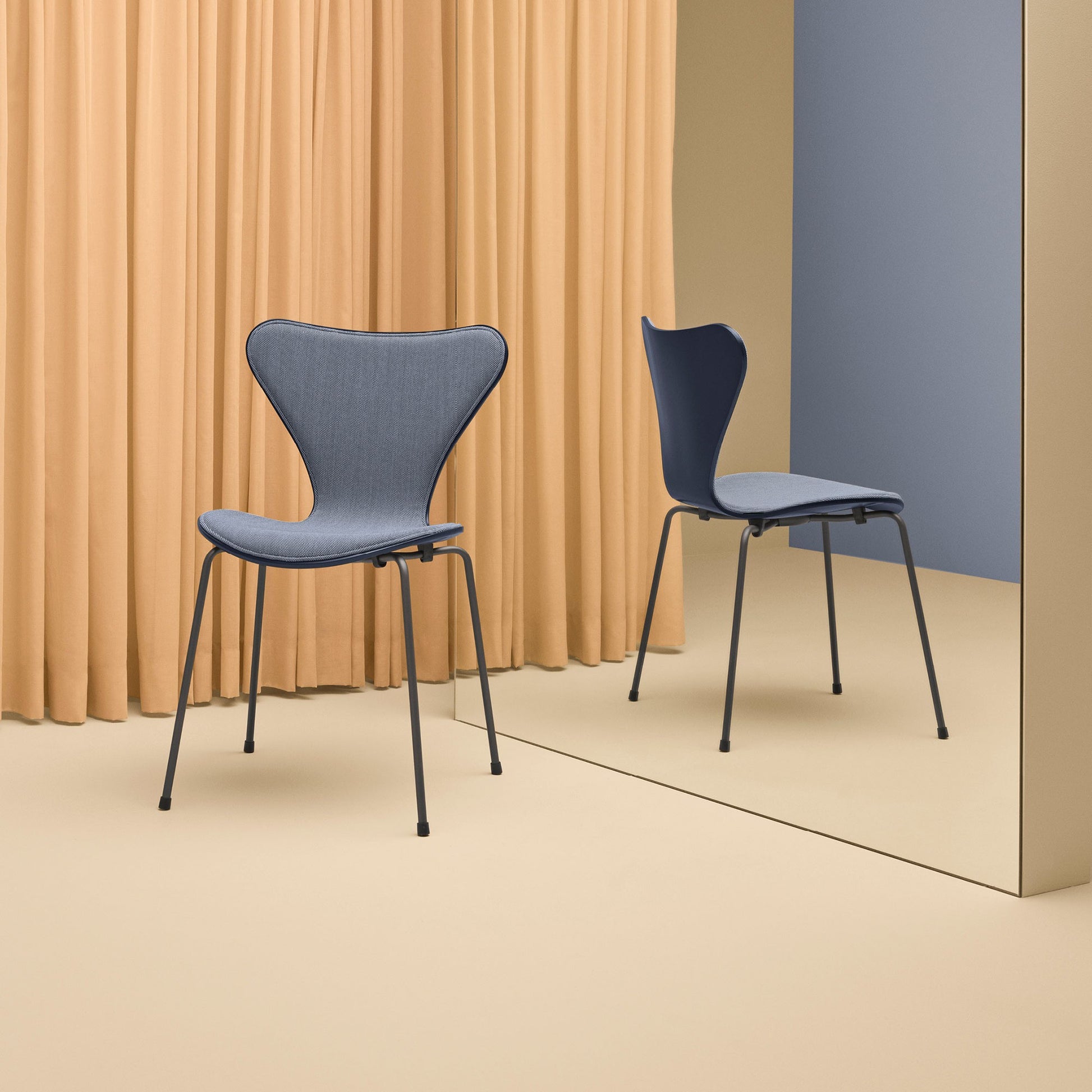 Fritz Hansen Design Mobiliário, Iluminação e Acessórios - colecção completa na Paris:Sete. Decoração e Design de Interiores