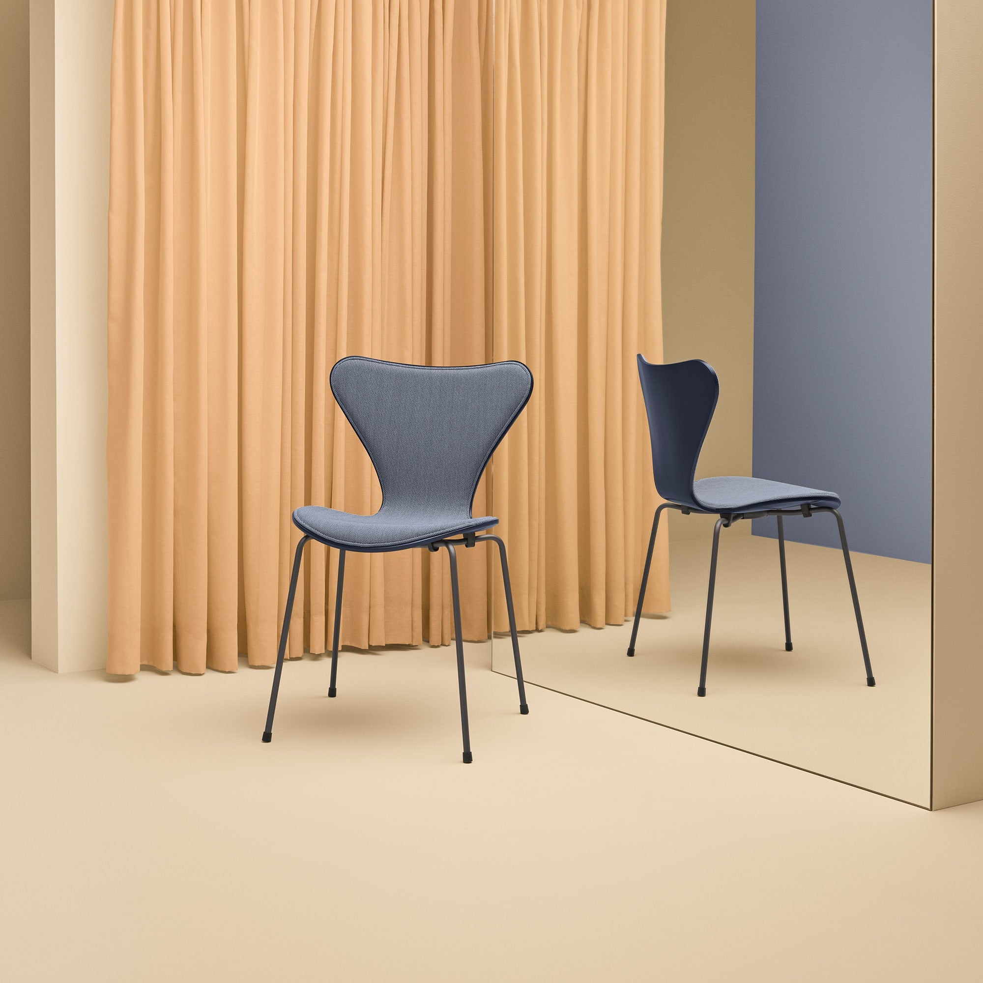 Fritz Hansen Design Mobiliário, Iluminação e Acessórios - colecção completa na Paris:Sete. Decoração e Design de Interiores